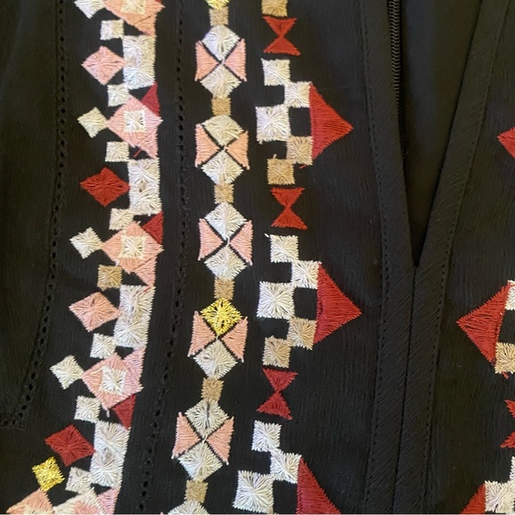 Ann Taylor Petite 00P Black Flowy Dress with Geometric Embroidery - Picture 5 of 14